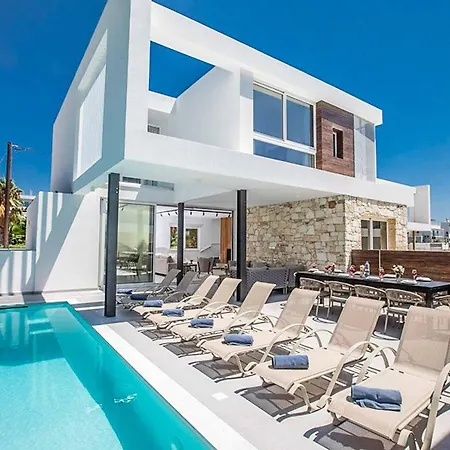 Nissi Cube 4 Kb4 * Ayia Napa